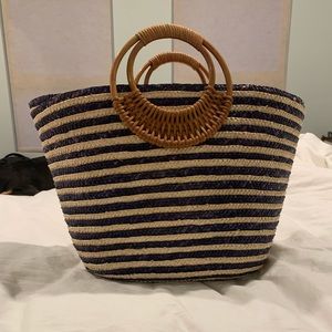 Straw beach bag